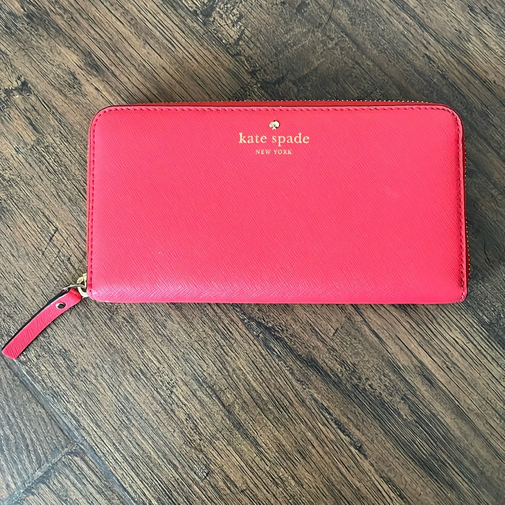 Kate Spade zippered wallet.
